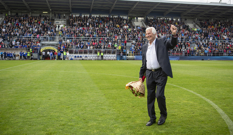 Fotbalový génius Karel Brückner slaví 85. narozeniny. Podepsal se pod slavné éry reprezentace