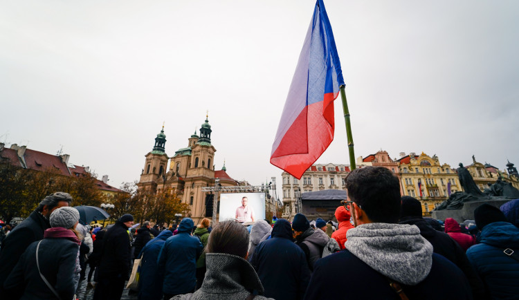 FOTOGALERIE: Demonstrace Milionu chvilek pro demokracii Zůstaňme demokratickým srdcem Evropy