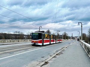 Přes Libeňský most přestanou jezdit tramvaje, dopravní podnik má obavy z nadcházejících mrazů