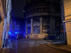 V centru Prahy uniká plyn, hasiči evakuovali stopadesát lidí ze šesti budov