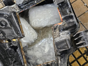 Cizinec provozoval v Praze bar, se synem si navíc přivydělával rozvozem drog po Evropě