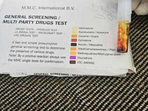 Cizinec provozoval v Praze bar, se synem si navíc přivydělával rozvozem drog po Evropě