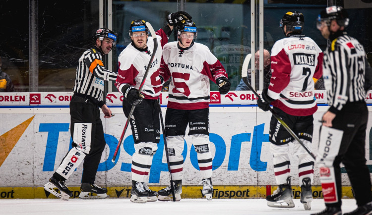 Hokejisté Sparty vyhráli v Litvínově 4:0, Kořenář udržel pátou nulou v sezoně.