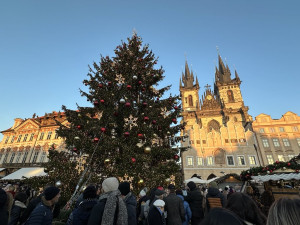 Vánoční trhy na Staroměstském náměstí jsou oficiálně zahájeny