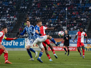 Výlet fanoušků do Olomouce se vyplatil. Slavia v druhé půli duelu se Sigmou otočila skóre a vyhrála 2:1