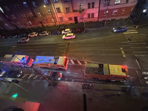 VIDEO: Ve Vršovicích hořela kuchyň restaurace, škoda je půl milionu