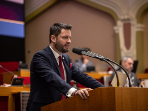 Šéf pražského ANO Prokop se omluvil, že lhal o fotce brněnské primátorky