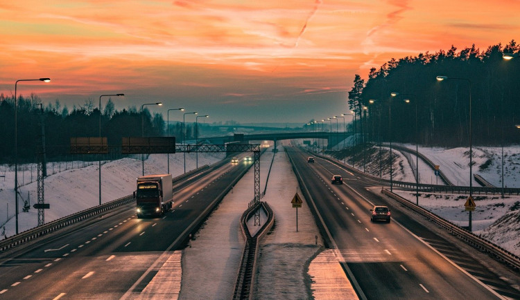 Portál dopravy nově nabízí usnadnění nákupu dálniční známky a kontroly její platnosti