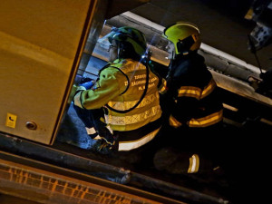 Ve stanici Národní třída spadl mladý muž pod metro, na místě zemřel