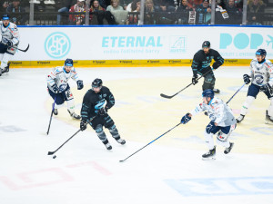 Sparta při tradičním zápase na počest složek IZS porazila doma Vítkovice a dostala se do čela tabulky