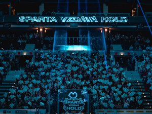 Sparta při tradičním zápase na počest složek IZS porazila doma Vítkovice a dostala se do čela tabulky