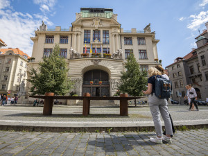 Ředitel magistrátu Kubelka poslal policii na opozičního zastupitele. Magistrát chystá mimořádné zasedání