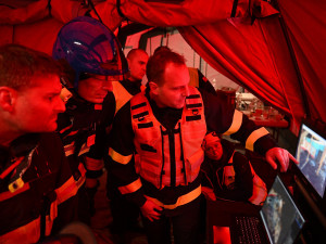 Některé městské části žádají po tragickém požáru kontroly plynových ohřívačů. Jejich počty ale neevidují