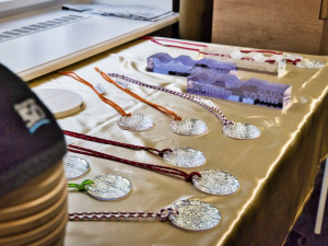 Přes 7 300 běžců přihlášených na Jizerskou 50: Připraveny jsou nové odměny i dobročinné projekty. Na startu bude řada hvězd