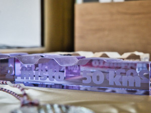 Přes 7 300 běžců přihlášených na Jizerskou 50: Připraveny jsou nové odměny i dobročinné projekty. Na startu bude řada hvězd