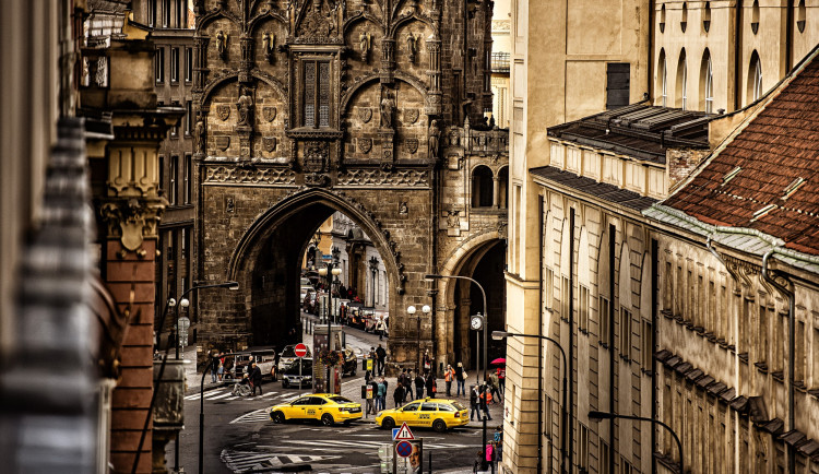 Prašná brána letos oslaví 550 let, chystají se prohlídky i workshopy