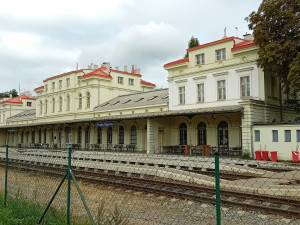 Dejvická nádražka změní majitele. Petice za zachování původní restaurace má již přes tři tisíce podpisů