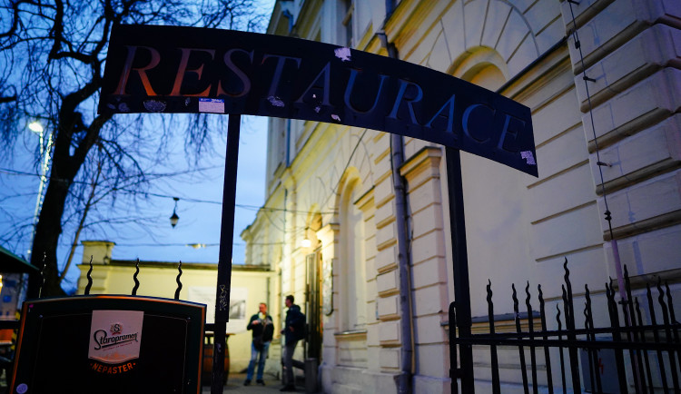 Spor kolem Dejvické nádražky pokračuje. Ullman odmítá předat prostory novému nájemci