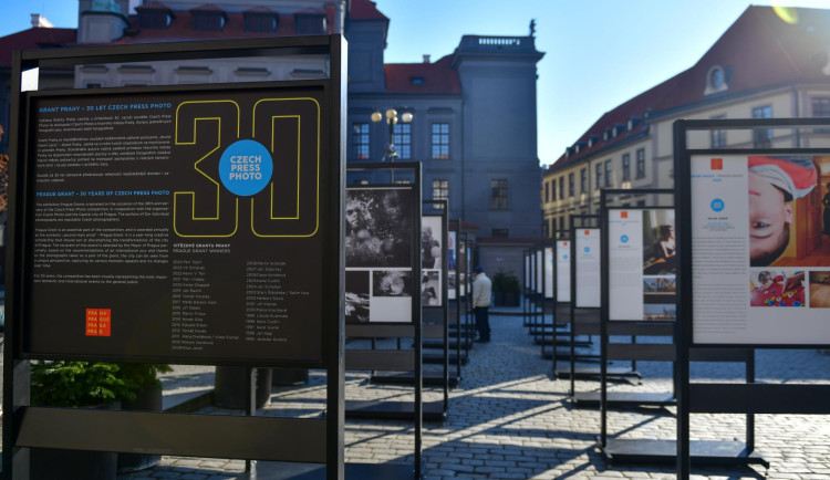 Před magistrátem je výstava vítězů Grantu Prahy ze soutěže Czech Press Photo