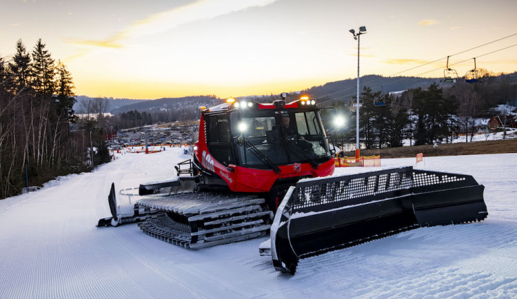 Rodinný areál Lipno jako první v České republice pořídil rolbu s unikátní technologií SNOWsat LiDAR