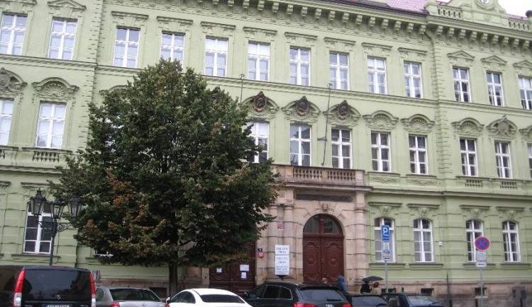 Budova ZŠ Brána jazyků ve Vojtěšské ulici