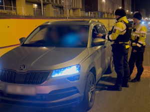 Během rozsáhlé kontroly policie zadržela osm celostátně hledaných osob a na pokutách vybrala 154 tisíc korun