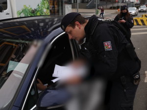 Policie při rozsáhlé víkendové kontrole taxikářů vybrala na pokutách přes 300 tisíc korun