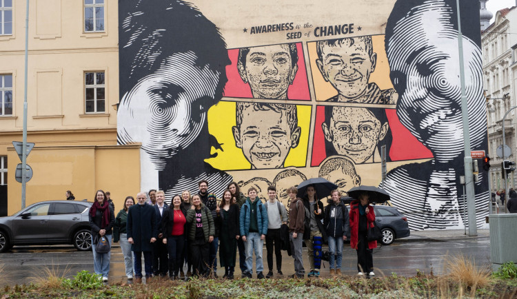 ANKETA: Jak se vám líbí nový mural na Smíchově?