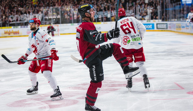 Sparta zahájila čtvrtfinále play off výhrou nad Třincem