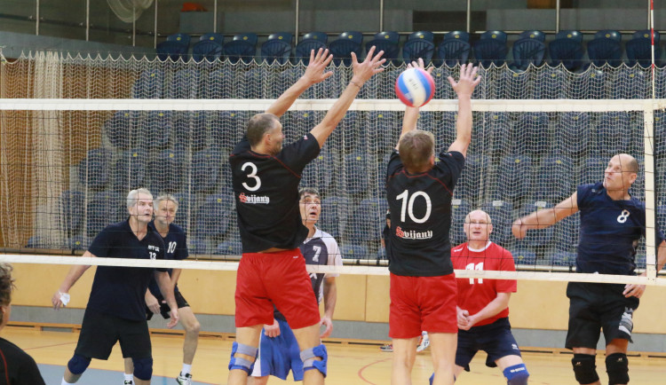 Liberec uvítá v sobotu 1. kvalifikační turnaj Mistrovství ČR ve volejbale superveteránů, tedy mužů nad 50 let