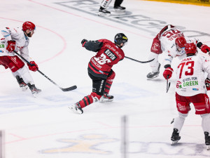 Sparta vyřadila Třinec ve čtvrtfinále, o jejím semifinálovém soupeři se teprve rozhodne