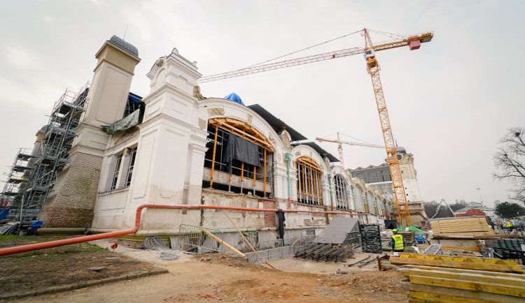 VIDEO: Průmyslový palác má být dokončen příští rok, první klienti už mají zájem o pronájem