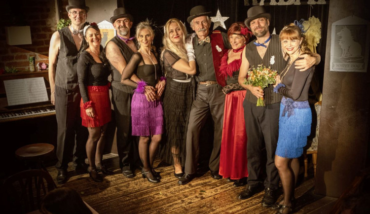 Vyprodáno na měsíce dopředu. Kabaretní scéna má v Budějcích dlouholetou tradici