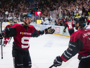 Bezchybný Kořenář dovedl Spartu k vyrovnání semifinále proti Brnu, zvítězila 3:0