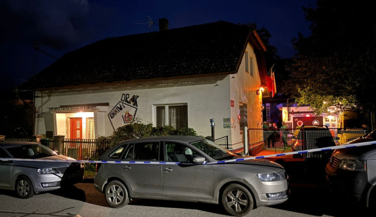 Vůdce sekty zvaný Bůh šašek ani tentokrát nešel do vazby. Je stíhaný za výtržnictví a za vyhrožování