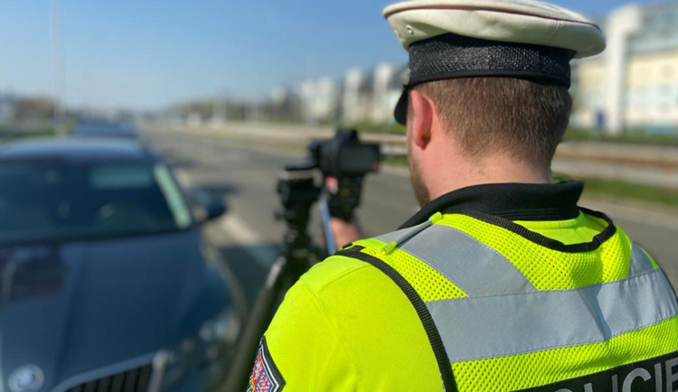 Speed marathon 2025 na Liberecku. Podívejte se, kde bude policie měřit rychlost