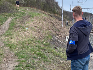 Stovky policistů kontrolují vlaky a nádraží, chtějí tak zvýšit bezpečnost