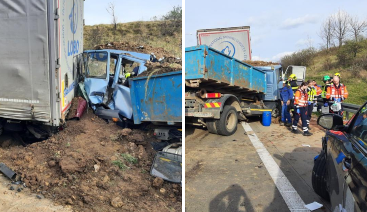 Nehodu nepřežil jeden člověk