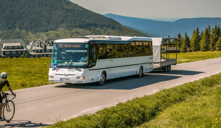 Správa KRNAP chce omezit autobusy v úseku Horní Mísečky - Zlaté návrší