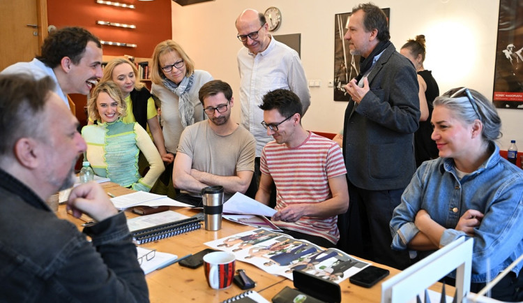 Divadlo v Dlouhé uvede Něhu před prázdninami.