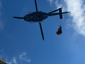VIDEO: V lomu Velká Amerika zemřel člověk, tělo museli vyzvednout vrtulníkem