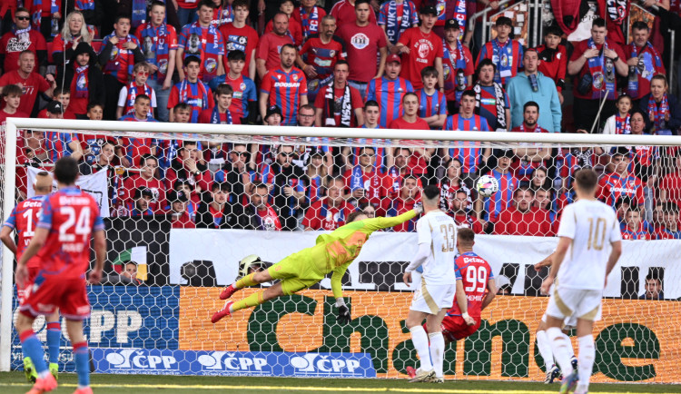 Sparta podlehla Plzni 2:0 a po úvodním kole ligové nadstavby je na čtvrté pozici