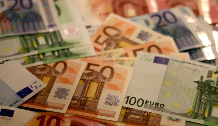 J&T Finance Group dosáhla rekordního zisku a expanduje do Polska
