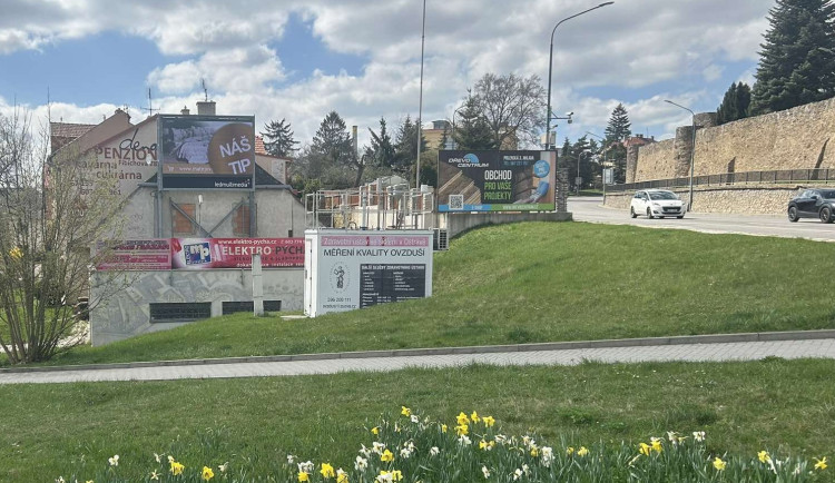 ANKETA: Zastupitelé diskutovali o vizuálním smogu. Je třeba ho řešit koncepčně