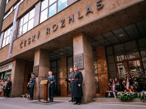 Politici i zástupci armády a policie si u Rozhlasu připomněli začátek Pražského povstání