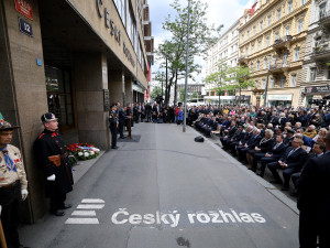 Politici i zástupci armády a policie si u Rozhlasu připomněli začátek Pražského povstání