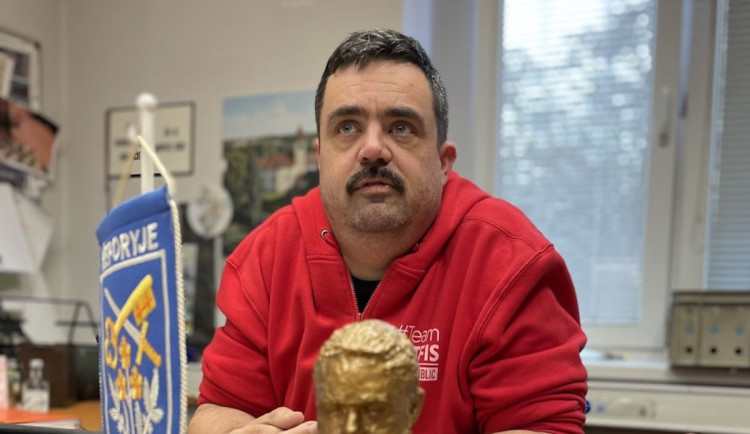 Soud poslal starostu Novotného do vězení, v podmínce páchal přestupky.