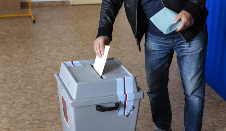 Volby do Poslanecké sněmovny se budou konat 3. a 4. října, rozhodl prezident