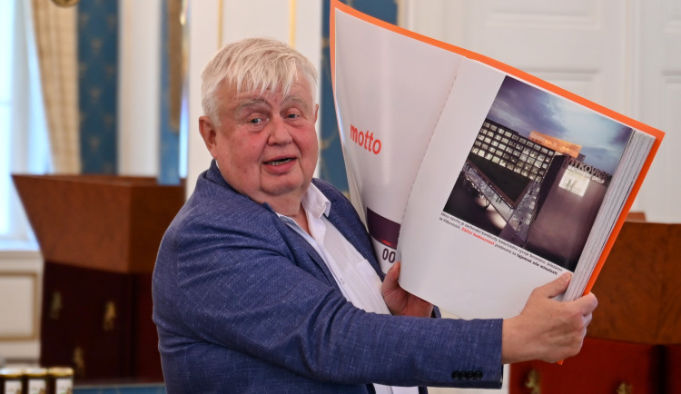 Staré vítkovické ředitelství se promění na domov seniorů