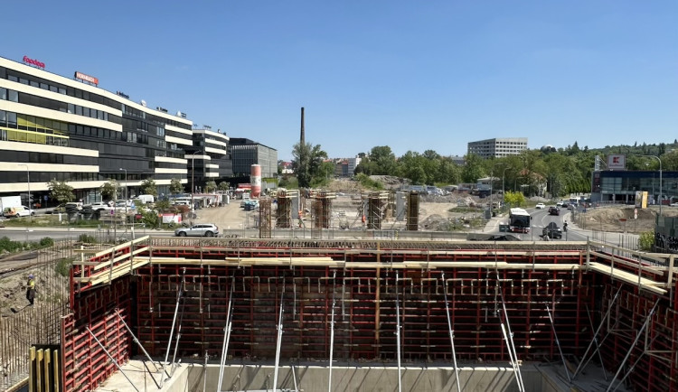 Začala rekonstrukce části Libeňského mostu, hotovo má být do dvou let